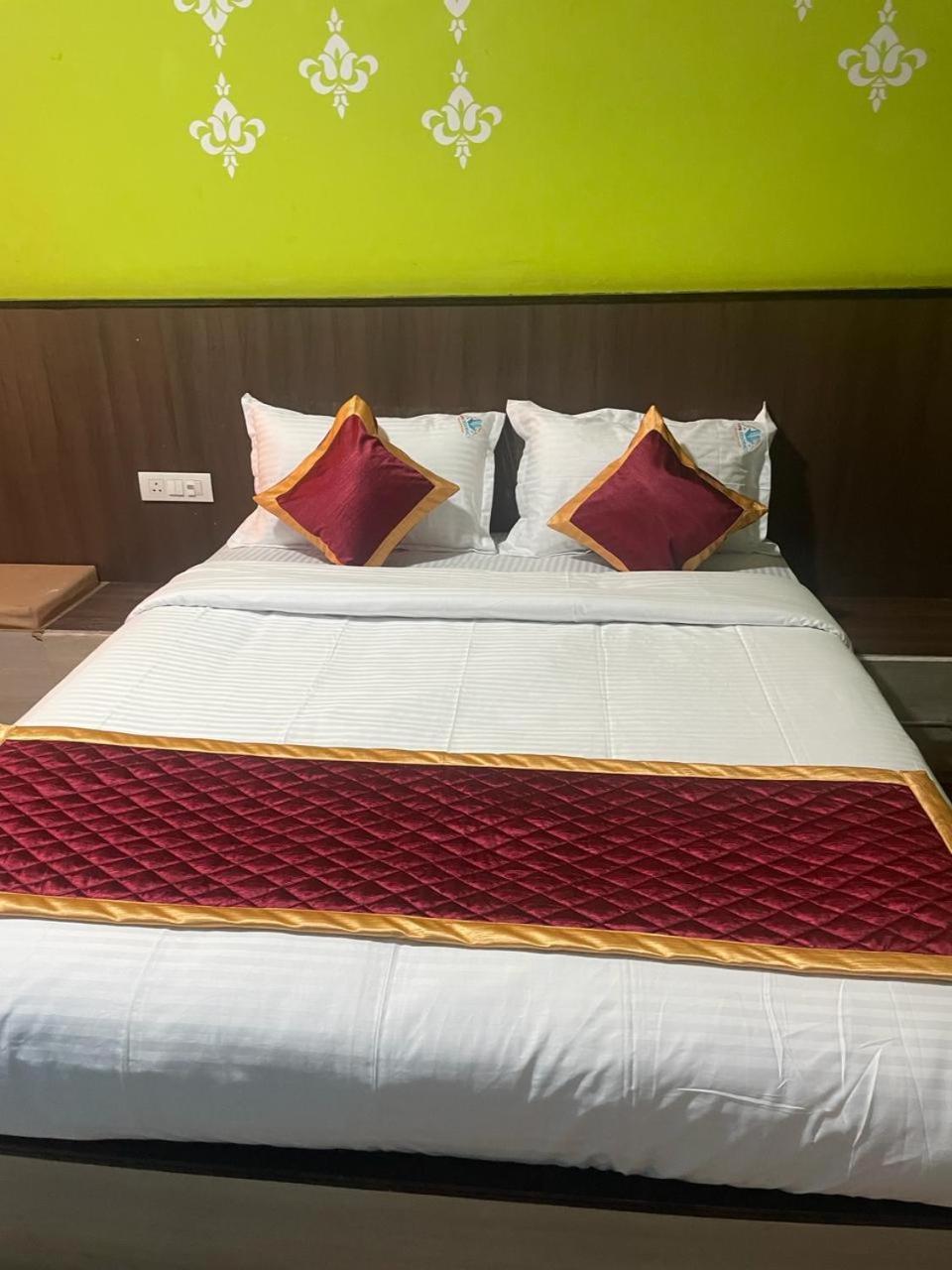 Ooty Vpr Residency Hotel ภายนอก รูปภาพ