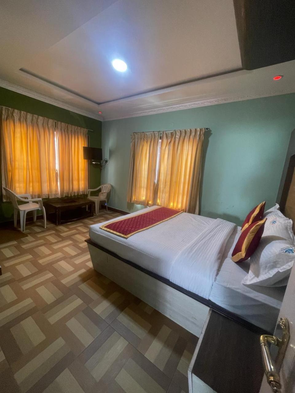Ooty Vpr Residency Hotel ภายนอก รูปภาพ